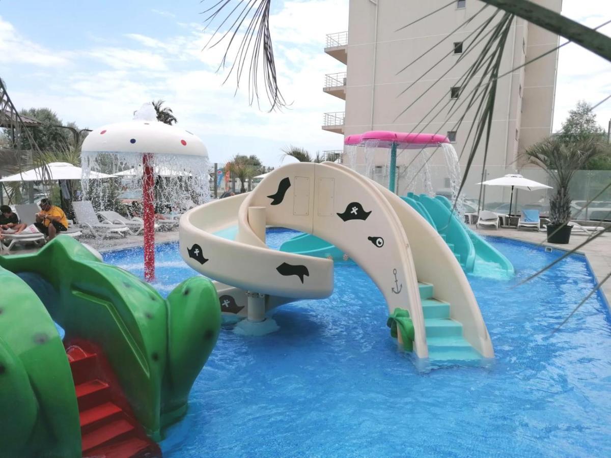 Greenview Alezzi Beach Resort Navodari Luaran gambar